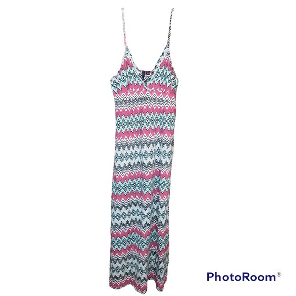 Cynthia Rowley Woman’s Vneck Sphagetti Straped Maxi Dress Size Medium - Picture 1 of 4